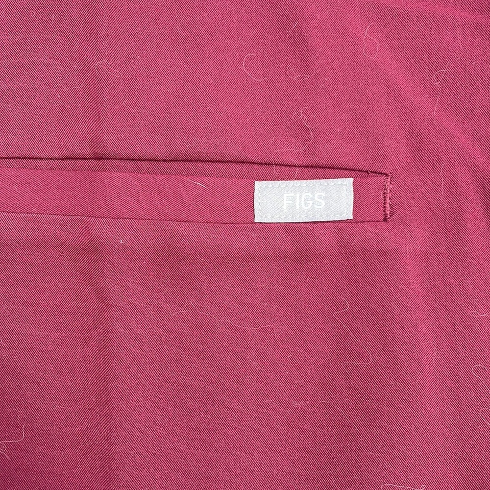 Fig’s Maroon Scrub Top - Picture 2 of 5